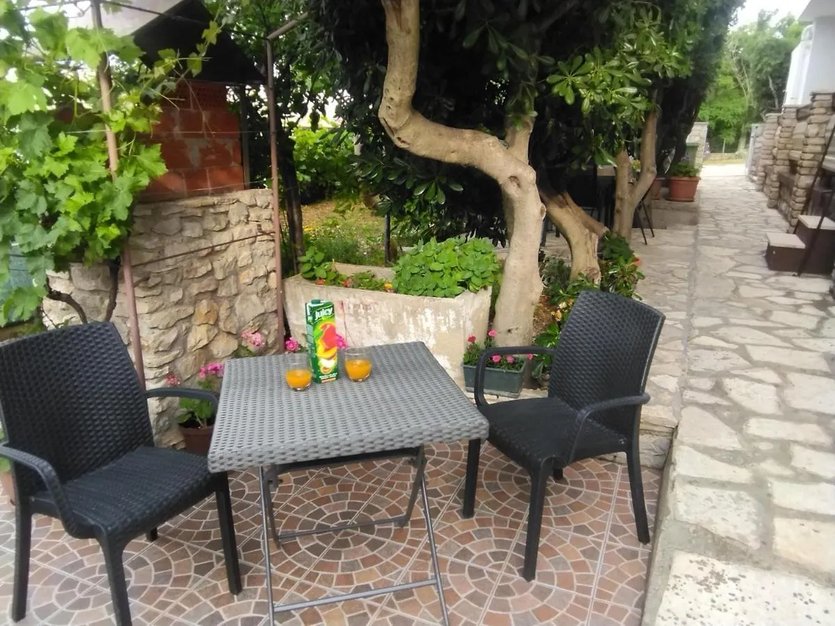 Studio Pag 16016A Pag Town Apartamento